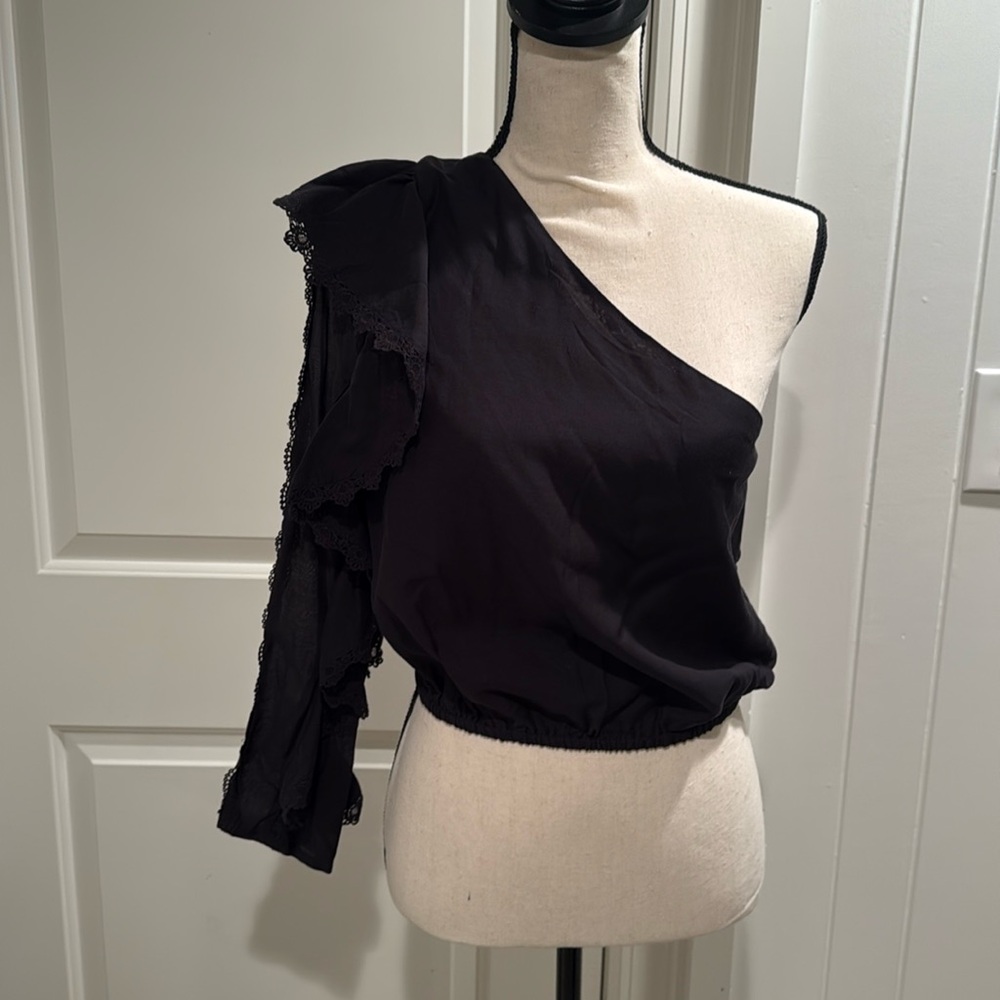 Cami ny shivan one shoulder top. Xs